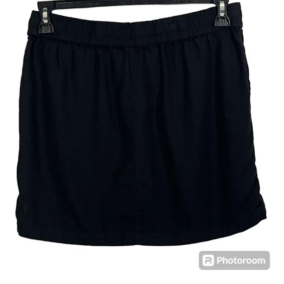 Old Navy Black stretchy waistband skirt with‎ lace & pockets Size Small - Picture 4 of 8